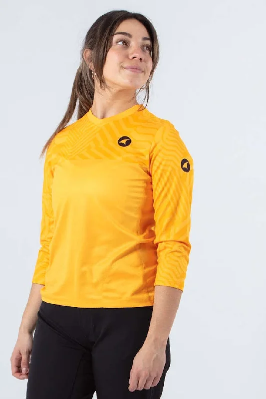 Women's Terrain Jersey Outlet Scoop Neck Jersey Top