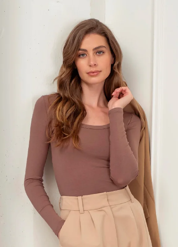 Solid Scoop Neck Long Sleeve Knit Top Dark Color Knit Blouse